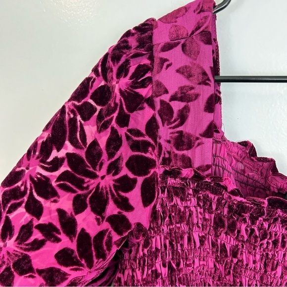 NWT Torrid Velvet Smocked Blouson Sleeve Cropped Ruched Wine/Plum Top Size 2X - Picture 4 of 15